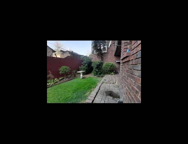 2 BEDROOM APARTMENT FOR SALE IN PRETORIA WEST